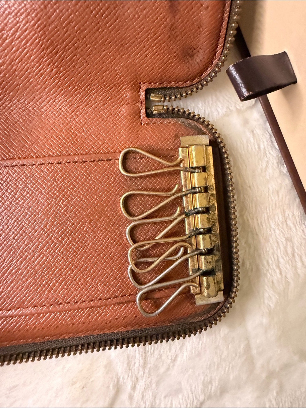 Louis Vuitton RARE Zippy zip around 6 key Cles/ card holder - Picture 14 of 16